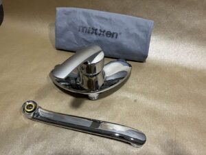 Смеситель кухонный настенный Mixxen Muse L280 хром HB5518223C-25S - Зображення 3